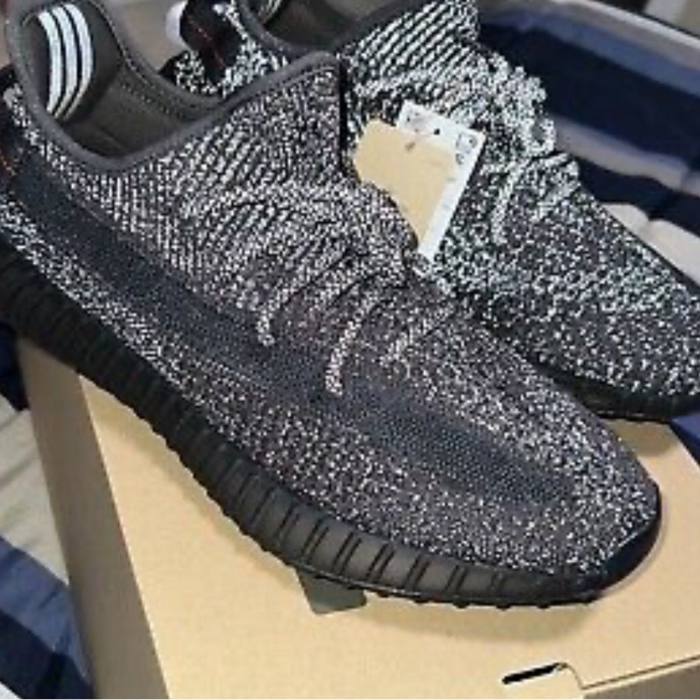 Yeezy 350 v2